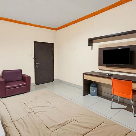 Collection O 93163 Hotel Grand Kartika Parepare Exterior foto