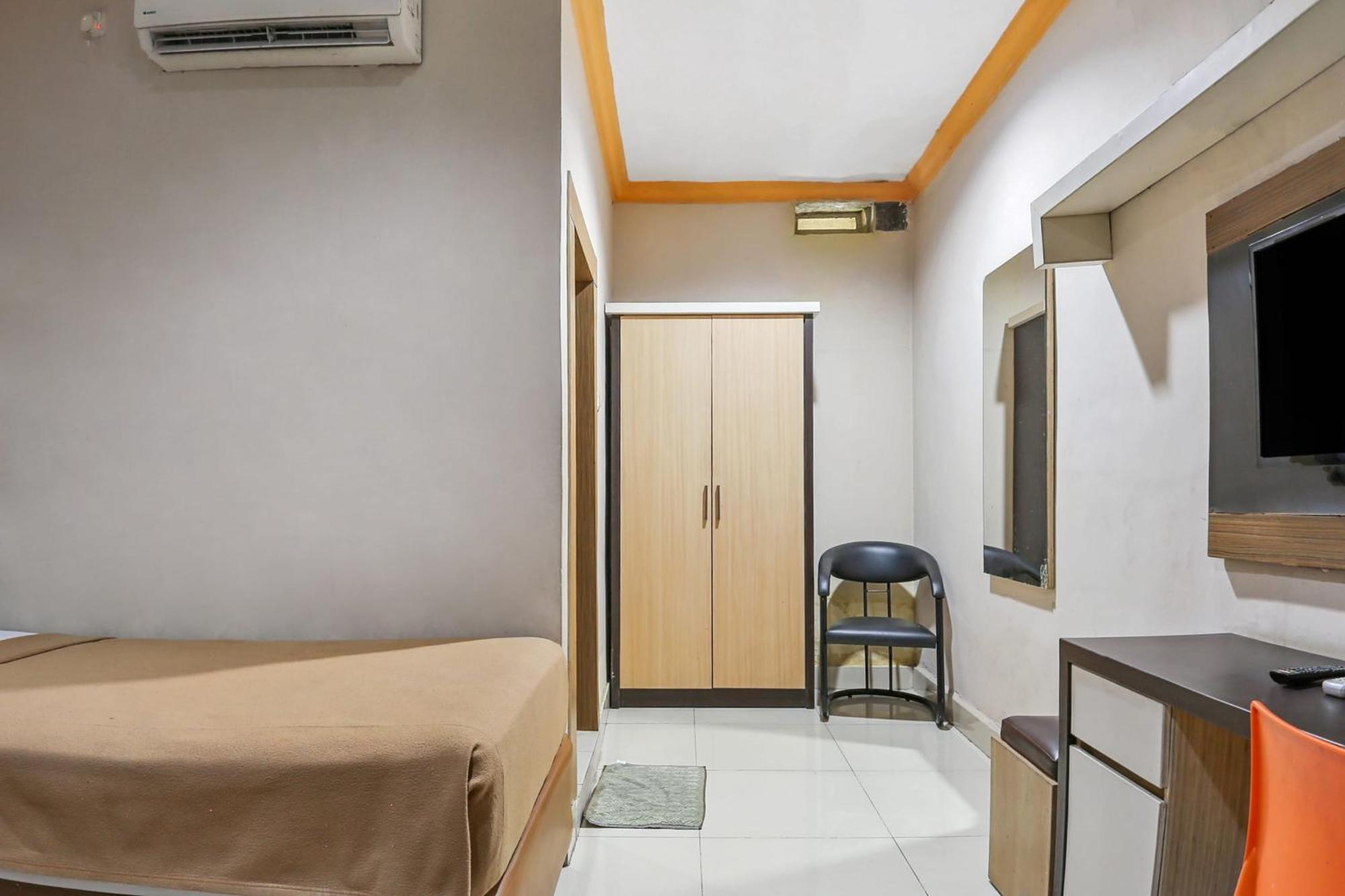 Collection O 93163 Hotel Grand Kartika Parepare Exterior foto
